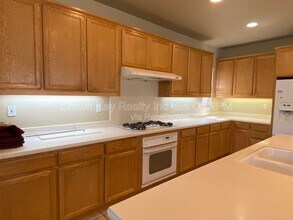 2757 Marshall Way in Tracy, CA - Building Photo - Building Photo