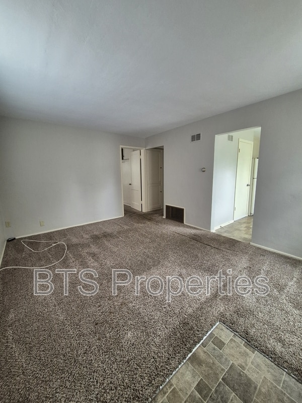 property at 717 E Gift Ave