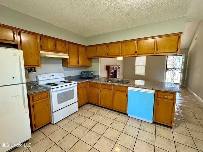 10233 Curtis Dr in Olive Branch, MS - Building Photo - Building Photo