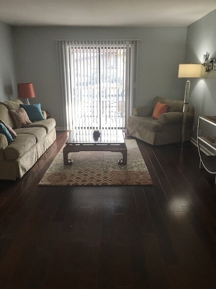 555 N Dupont Ave, Unit 94 in Nashville, TN - Building Photo - Building Photo