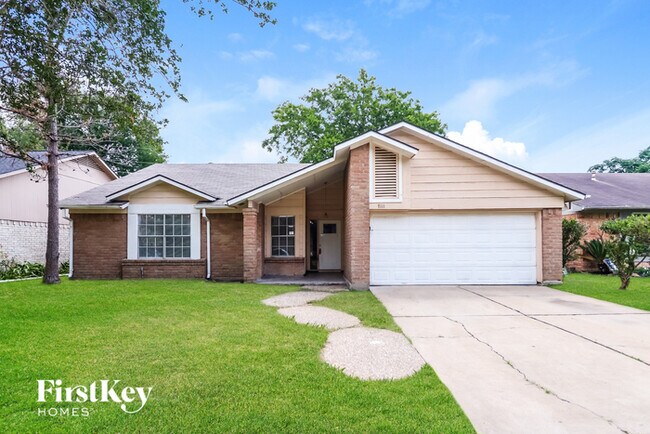 7111 Navidad Rd in Houston, TX - Building Photo - Building Photo