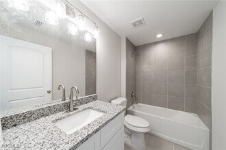 2122 NW 9th Ave in Cape Coral, FL - Building Photo - Building Photo