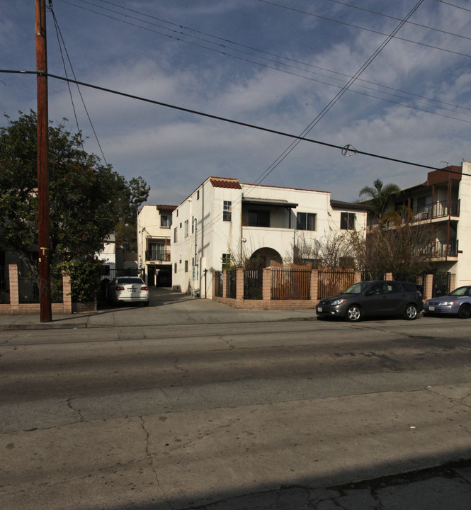 4627 Prospect Ave in Los Angeles, CA - Building Photo