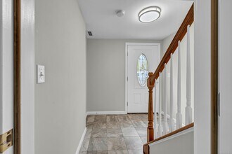 26 Roger Ave in Danbury, CT - Building Photo - Building Photo