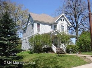 240 E Rice St in Owatonna, MN - Building Photo
