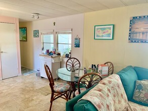710 N Silver Cir in Key Largo, FL - Foto de edificio - Building Photo