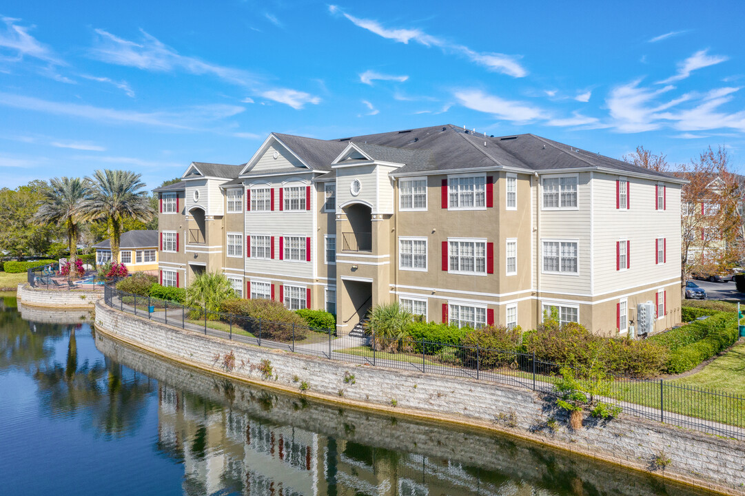 Villa Valencia in Orlando, FL - Foto de edificio