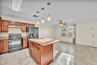 170 Interstate Dr in Buda, TX - Building Photo - Building Photo