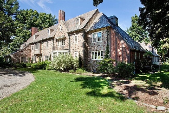 property at 1820 Albany Ave