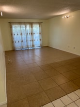 23515 Lyons Ave in Santa Clarita, CA - Building Photo - Building Photo