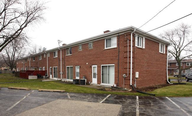 940-948 N Boxwood Dr in Mount Prospect, IL - Building Photo - Building Photo