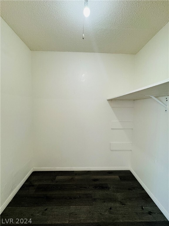property at 922 N 1st St