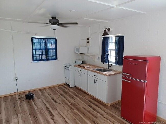 property at 4595 SE Azimuth Way