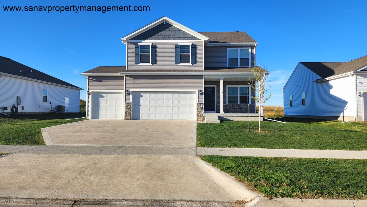 2610 NW 44th St in Ankeny, IA - Building Photo