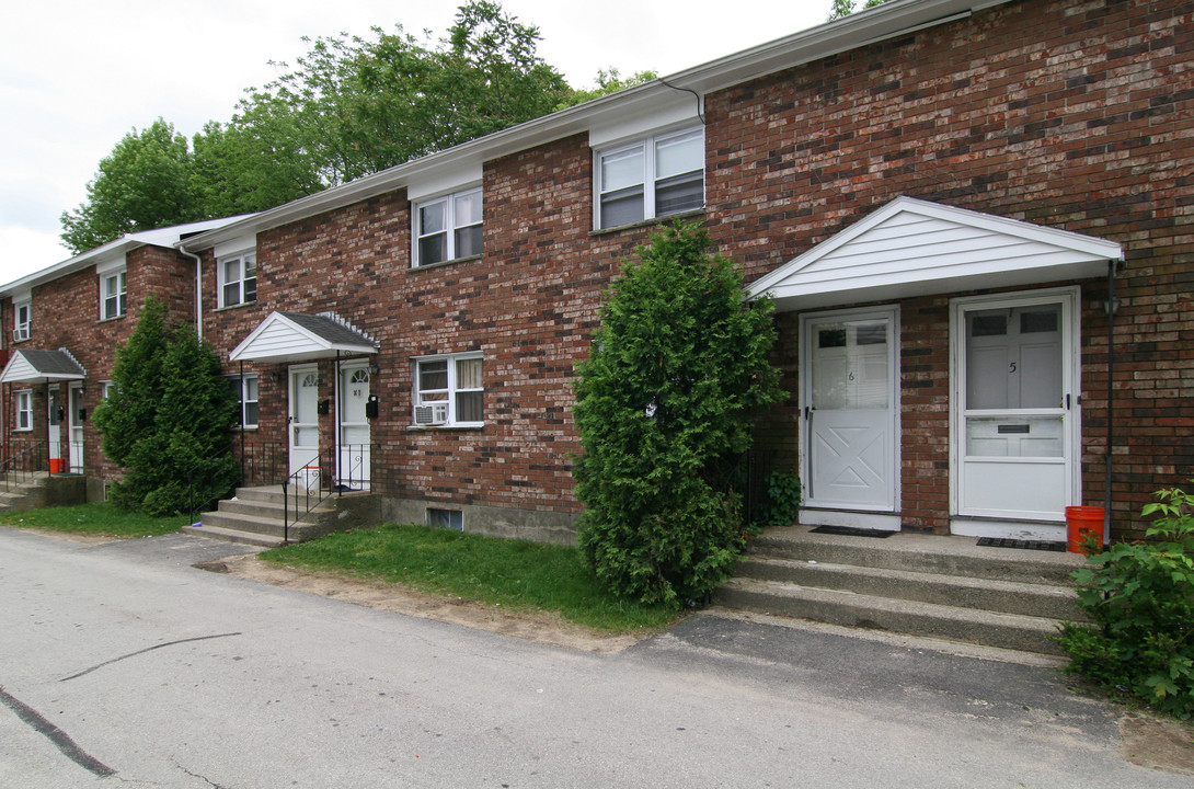 Heon Court Apartments in Nashua, NH - Building Photo