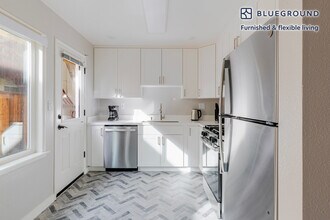 1230 Mills St in Menlo Park, CA - Building Photo - Building Photo