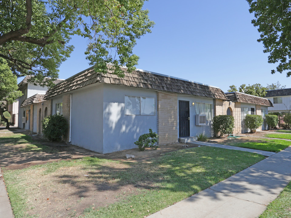 3307 E Fairmont Ave in Fresno, CA - Foto de edificio