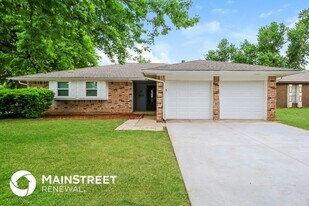 8816 NW 82nd St in Oklahoma City, OK - Building Photo