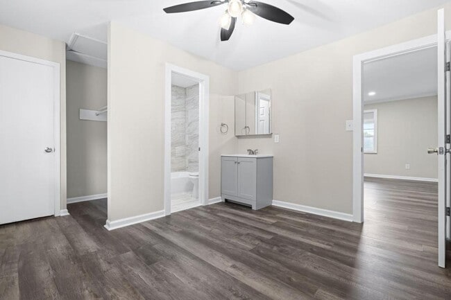 Parkside at Davie in Raleigh, NC - Building Photo - Building Photo