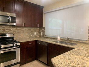 16618 Oxnard Ln in Friendswood, TX - Building Photo - Building Photo