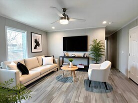 52962 N Yorktown Ct in Chesterfield, MI - Building Photo