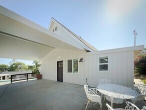 36143 Stable Lanes Rd in Wildomar, CA - Building Photo - Building Photo