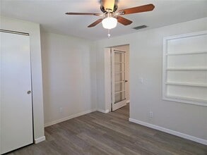 5616 27th Ave S in Gulfport, FL - Building Photo - Building Photo