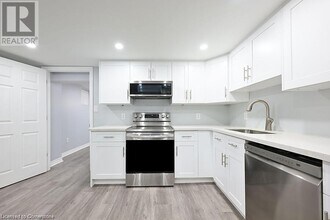 197 Green Rd in Hamilton, ON - Building Photo - Building Photo