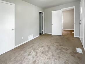 1927 Boulderview Dr SE in Atlanta, GA - Building Photo - Building Photo