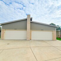 11631-11633 E Harry Ct in Wichita, KS - Building Photo