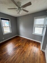 127 W Jackson St in Lansing, MI - Foto de edificio - Building Photo