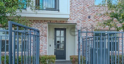 5209 Allen St in Houston, TX - Foto de edificio - Building Photo