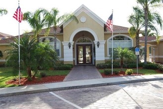 Treasure Cay Apartments in Fort Pierce, FL - Foto de edificio - Building Photo