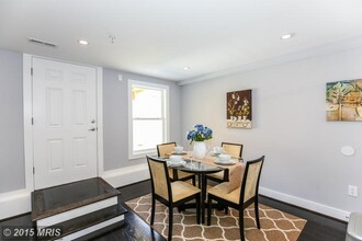 1513 Oak St NW, Unit 1 in Washington, DC - Building Photo - Building Photo