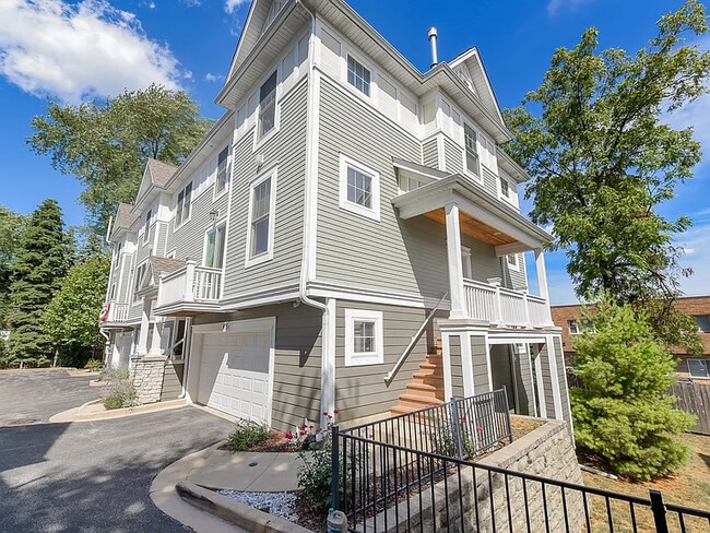 property at 415 N President St