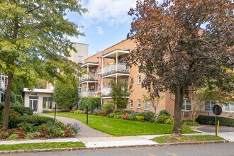 The Sherman in Great Neck, NY - Building Photo - Building Photo