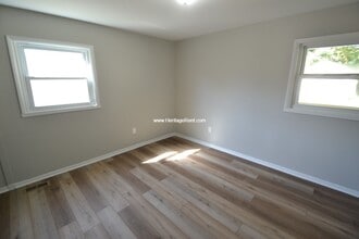 9877 Norcrest Dr in Cincinnati, OH - Building Photo - Building Photo