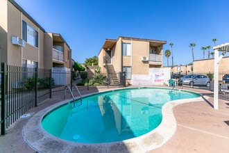 Terre at Ballantyne in El Cajon, CA - Foto de edificio - Building Photo