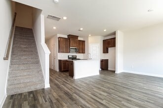 214 Telford Dr in Greenville, SC - Building Photo - Building Photo