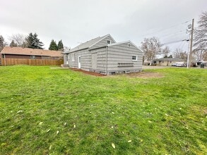 798 James St NE in Keizer, OR - Building Photo - Building Photo