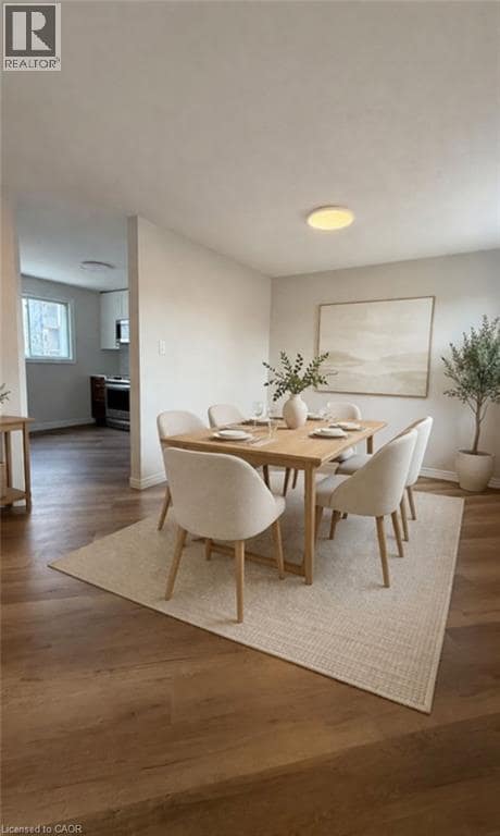 60 Elmsdale Dr in Kitchener, ON - Building Photo - Building Photo