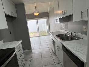 1532 Valdez Cir in Salinas, CA - Building Photo - Building Photo