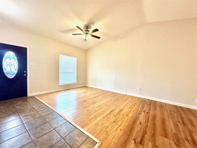 326 W Grenoble Dr in Grand Prairie, TX - Building Photo - Building Photo