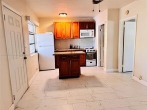 756 N 17th Ave in Hollywood, FL - Building Photo - Building Photo