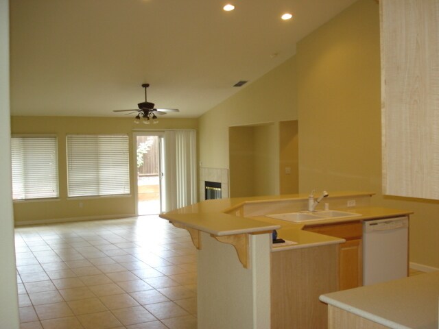 600 Boone Dr in Vacaville, CA - Building Photo - Building Photo