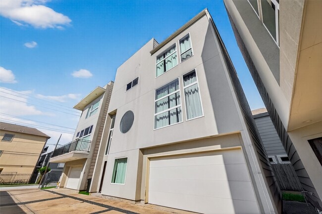 5235 Larkin St in Houston, TX - Building Photo - Building Photo