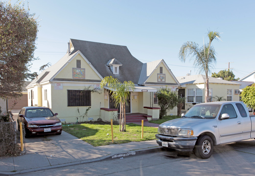 2644-2648 Broadway in Huntington Park, CA - Building Photo