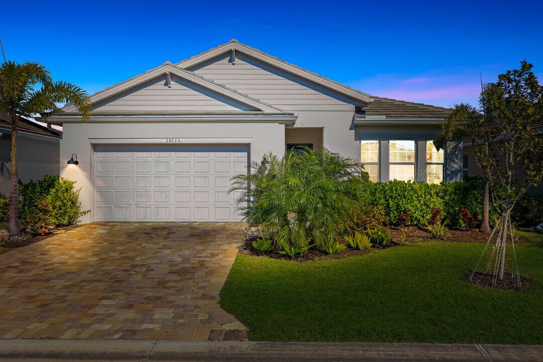 28025 Seasons Tide Ave in Bonita Springs, FL - Building Photo