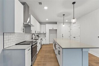 3101 Govalle Ave in Austin, TX - Building Photo - Building Photo