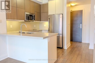399-399 Spring Garden Ave in Toronto, ON - Building Photo - Building Photo